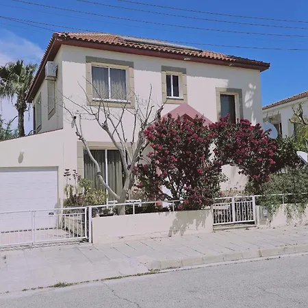Cactus House Tatil Evi Voroklini